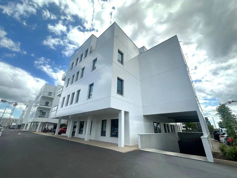 Bureau dans Genas à vendre - Photo de l’immeuble – Image 3 sur 6