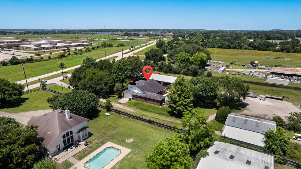 20240 Cypress Rosehill Rd, Tomball, TX à louer - Photo de l’immeuble – Image 2 sur 25