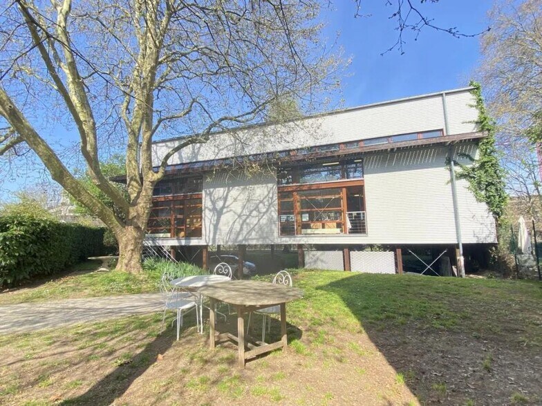Bureau dans Issy-les-Moulineaux à louer - Photo de l’immeuble – Image 3 sur 8