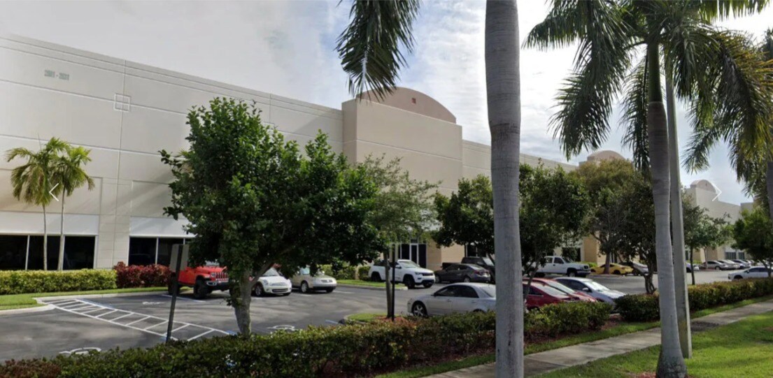 2003-2031 SW 2nd St, Pompano Beach, FL à louer Photo de l’immeuble– Image 1 sur 7