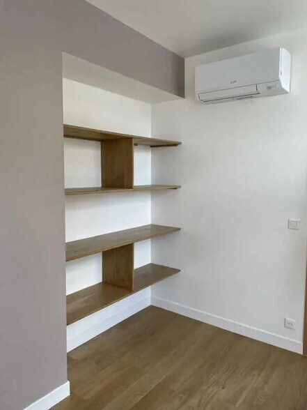 Bureau dans Compiègne à louer - Photo de l’immeuble – Image 3 sur 5