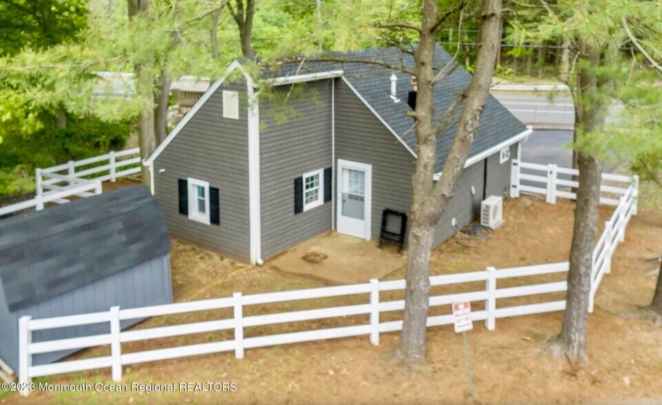 452 NJ-34 Rt, Colts Neck, NJ à vendre - Photo de l’immeuble – Image 3 sur 4