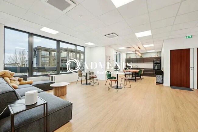 Plus de détails pour Bureau à louer