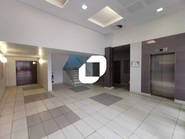 1 Rue Jacques Rueff, Antony à louer - Photo de l’immeuble – Image 3 sur 16