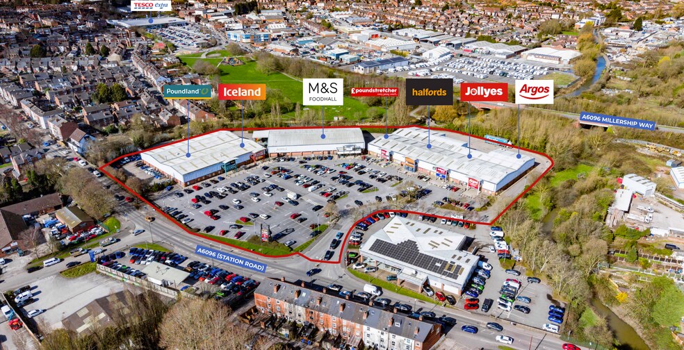 Waterside Retail Park portefeuille de 3 biens à vendre sur LoopNet.fr - Photo principale – Image 1 sur 7