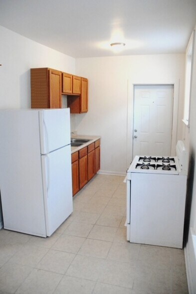 7648 S Phillips Ave, Chicago, IL à vendre - Photo intérieure – Image 3 sur 24