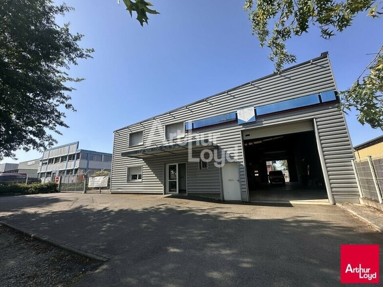 Local d’activités dans Cesson-Sévigné à louer - Photo de l’immeuble – Image 1 sur 7