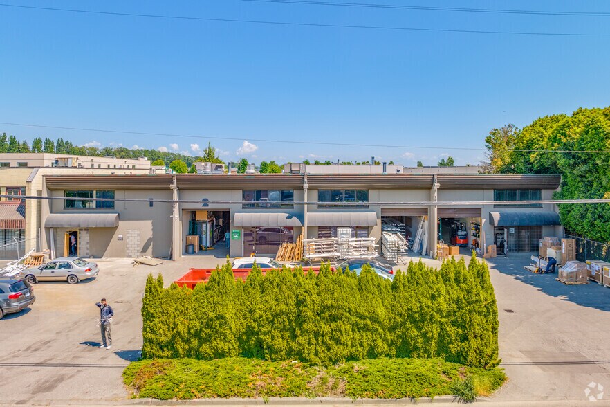 1600 Valmont Way, Richmond, BC à louer - Photo de l’immeuble – Image 1 sur 4