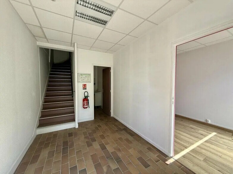 Bureau dans Hérouville-Saint-Clair à louer - Photo de l’immeuble – Image 3 sur 12