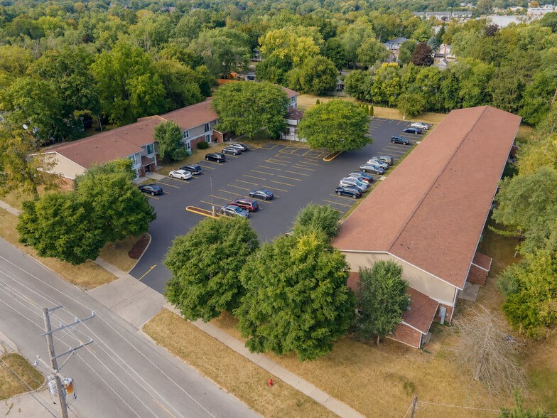 604-620 E Grant Hwy, Marengo, IL à vendre - Photo de l’immeuble – Image 2 sur 39
