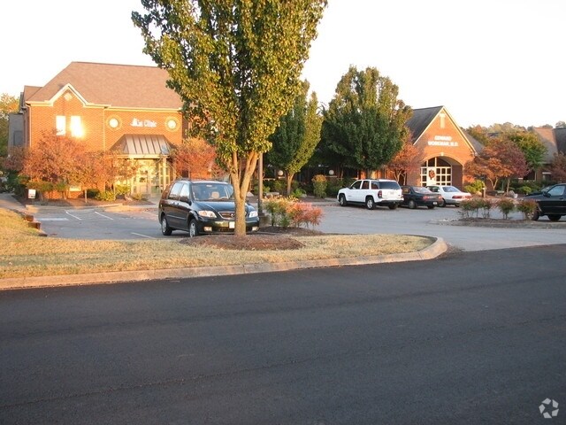 110 Perimeter Park Rd, Knoxville, TN à louer - Photo de l’immeuble – Image 2 sur 9