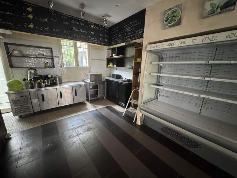 44 Rue Anatole France, Levallois-Perret à louer - Photo de l’immeuble – Image 2 sur 4