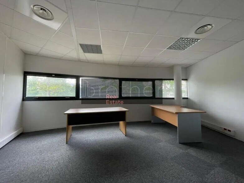 Bureau dans Mérignac à louer - Photo de l’immeuble – Image 3 sur 8