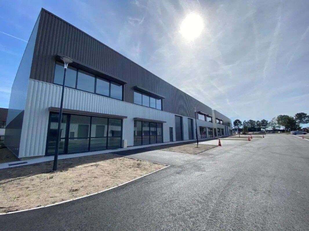 Local d'activités dans Escource à vendre Photo de l’immeuble– Image 1 sur 23