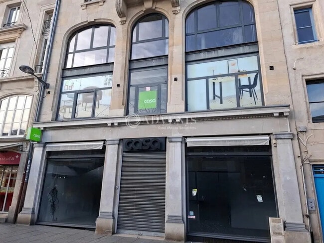 Plus de détails pour Local commercial à louer