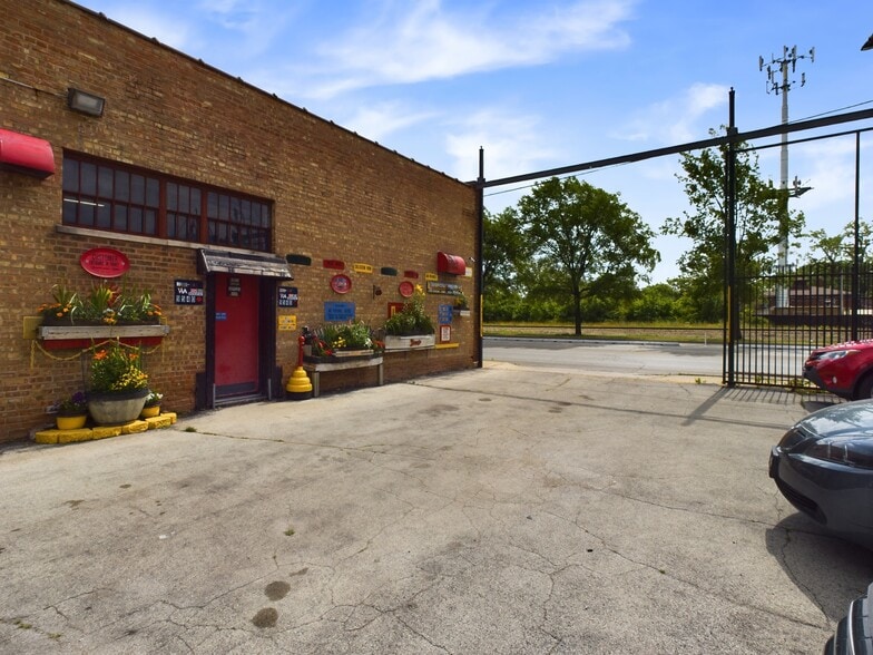 9540 S Vincennes Ave, Chicago, IL à vendre - Photo de l’immeuble – Image 2 sur 86