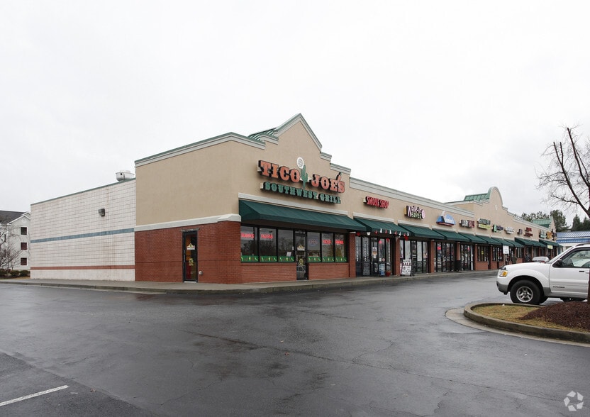 639 Thornton Rd, Lithia Springs, GA à louer - Photo principale – Image 1 sur 5