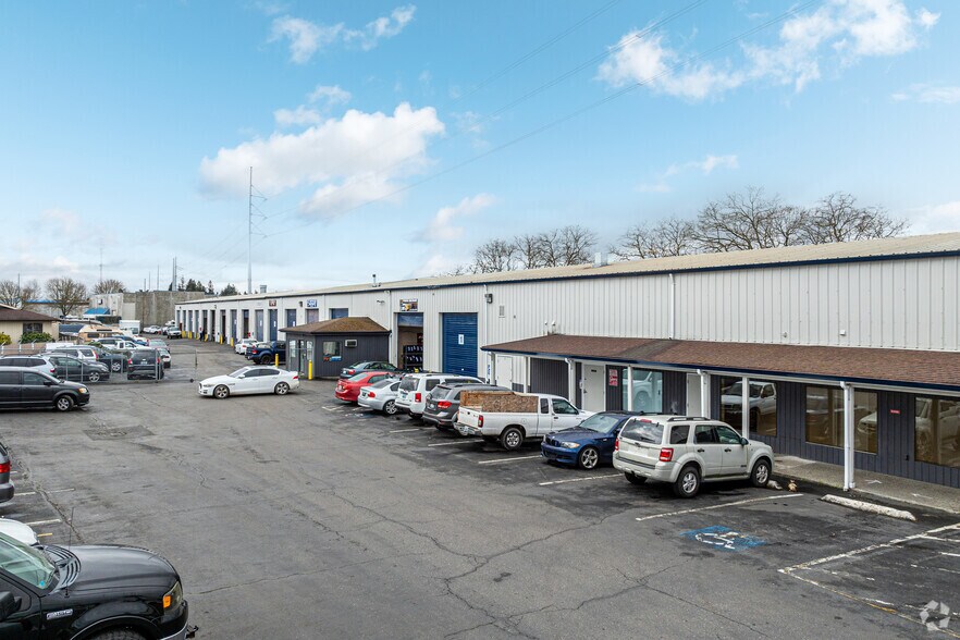 3608 S 74th St, Tacoma, WA à louer - Photo de l’immeuble – Image 3 sur 19