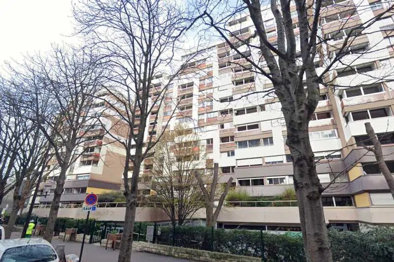 Local d’activités dans Paris à louer - Photo de l’immeuble – Image 1 sur 7