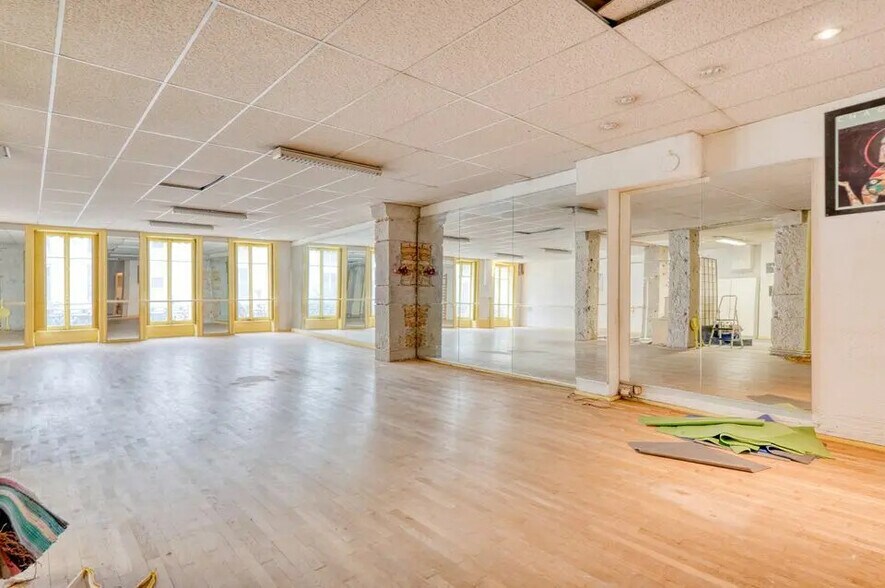 Bureau dans Lyon à vendre - Photo de l’immeuble – Image 2 sur 12