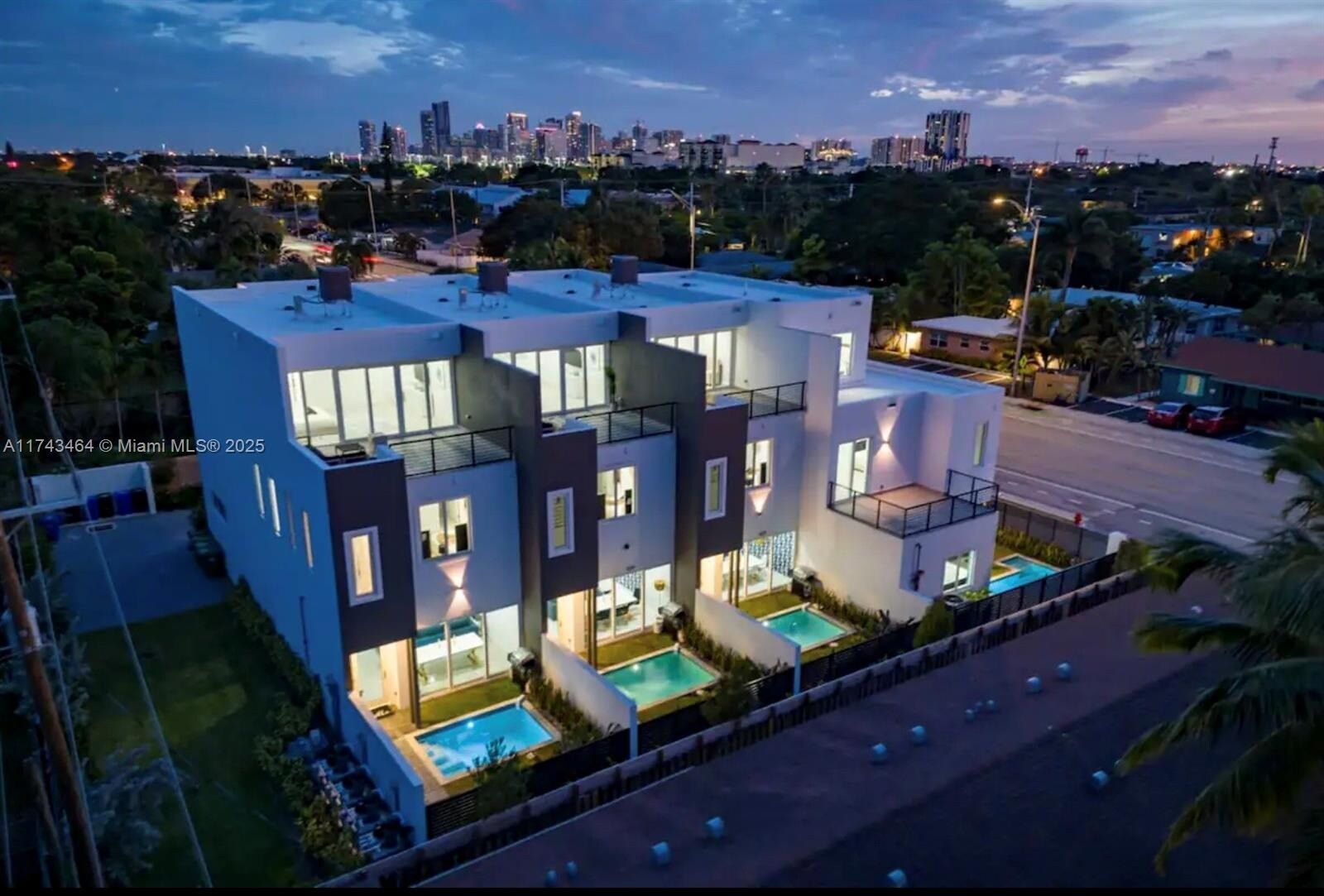 1220 NE 15th Ave, Fort Lauderdale, FL à vendre Photo de l’immeuble– Image 1 sur 54
