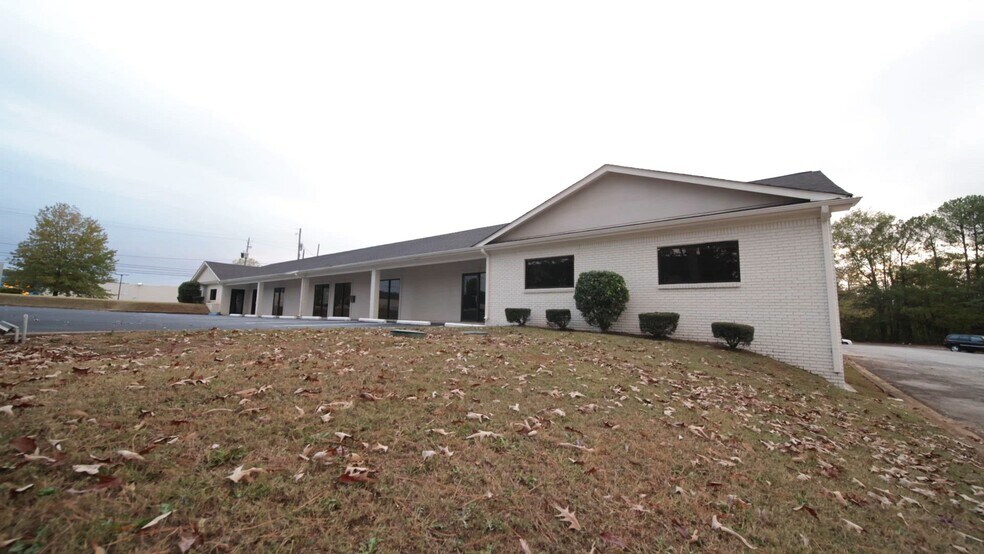 524 Red Lane Rd, Birmingham, AL à louer - Vidéo sur l’annonce professionnelle – Image 2 sur 18