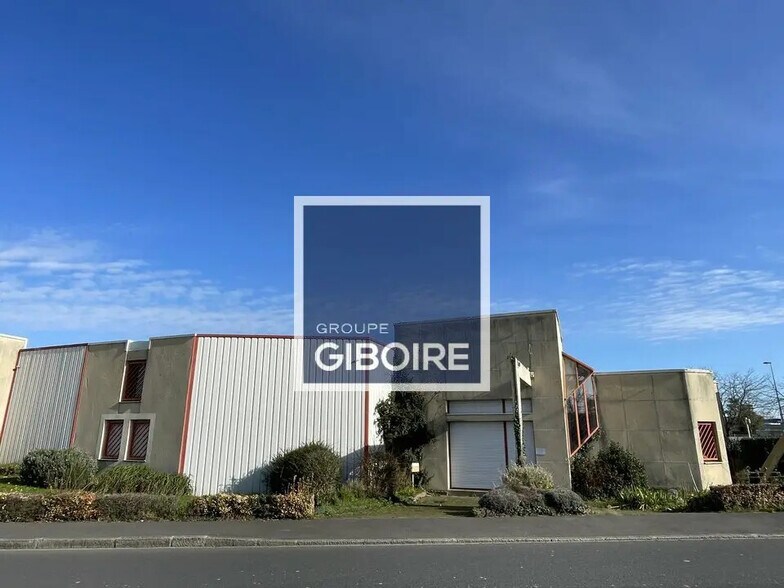 Industriel/Logistique dans Vezin-le-Coquet à louer - Photo de l’immeuble – Image 2 sur 12