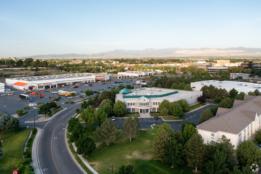 7030 S Park Centre Dr, Cottonwood Heights, UT à louer - Photo de l’immeuble – Image 3 sur 4