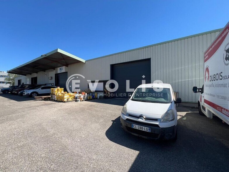 Local d’activités dans Beynost à louer - Photo de l’immeuble – Image 2 sur 10