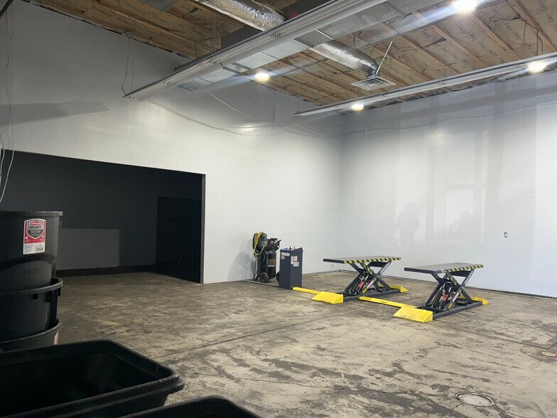 3702 W 5400 S, Salt Lake City, UT à louer - Photo de l’immeuble – Image 2 sur 8