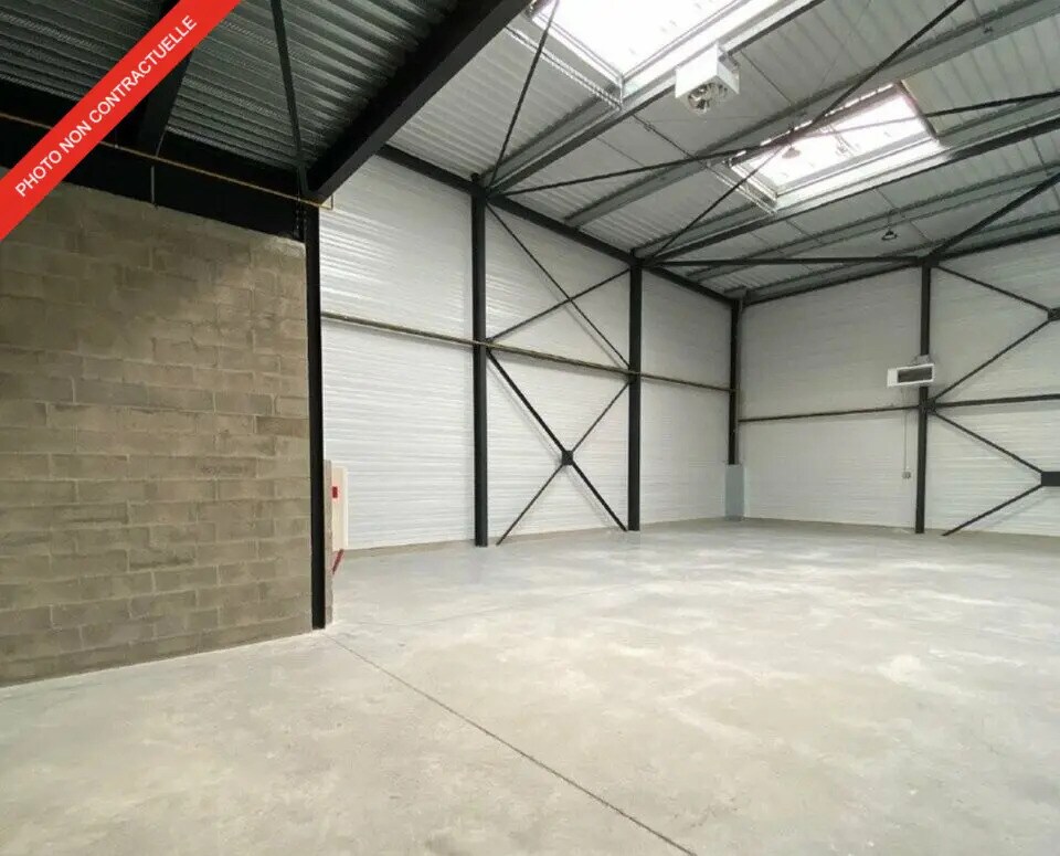 Local d'activités dans Persan à vendre Photo de l’immeuble– Image 1 sur 6