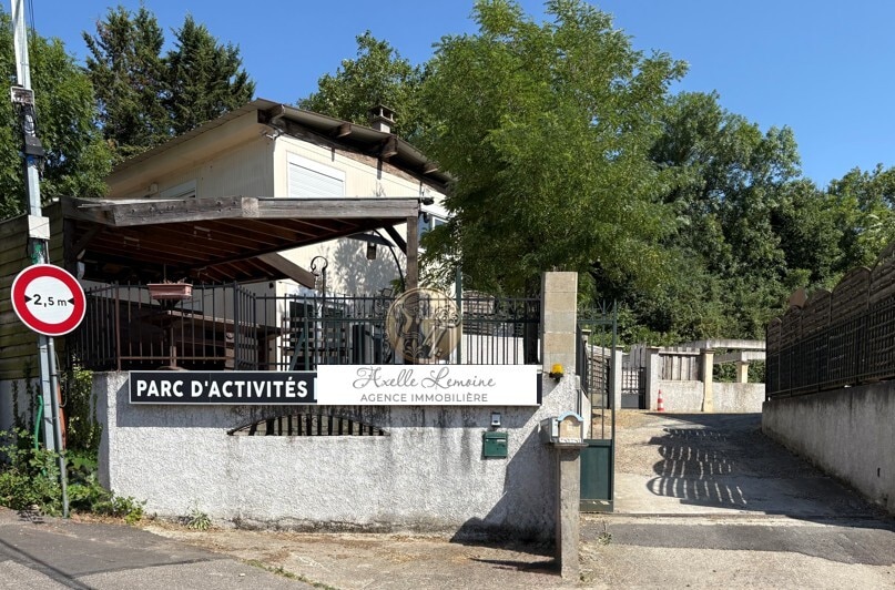Terrain et bâti de 2000m² portefeuille de 4 biens à vendre sur LoopNet.fr Photo de l’immeuble– Image 1 sur 12