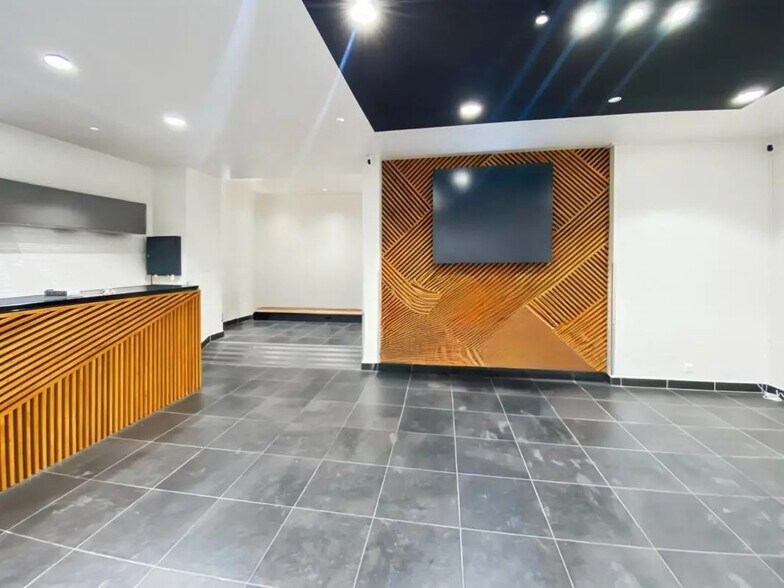 Bureau dans Paris à louer - Photo de l’immeuble – Image 2 sur 5