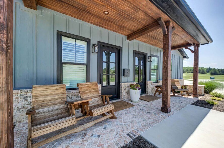 2482 N Trinity St, Decatur, TX à vendre - Photo de l’immeuble – Image 3 sur 6