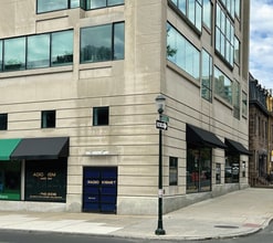 3401-3409 Walnut St, Philadelphia, PA à louer Photo de l’immeuble– Image 1 sur 1