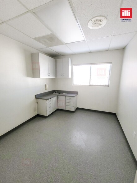 2035-2045 Saviers Rd, Oxnard, CA à louer - Photo intérieure – Image 2 sur 7