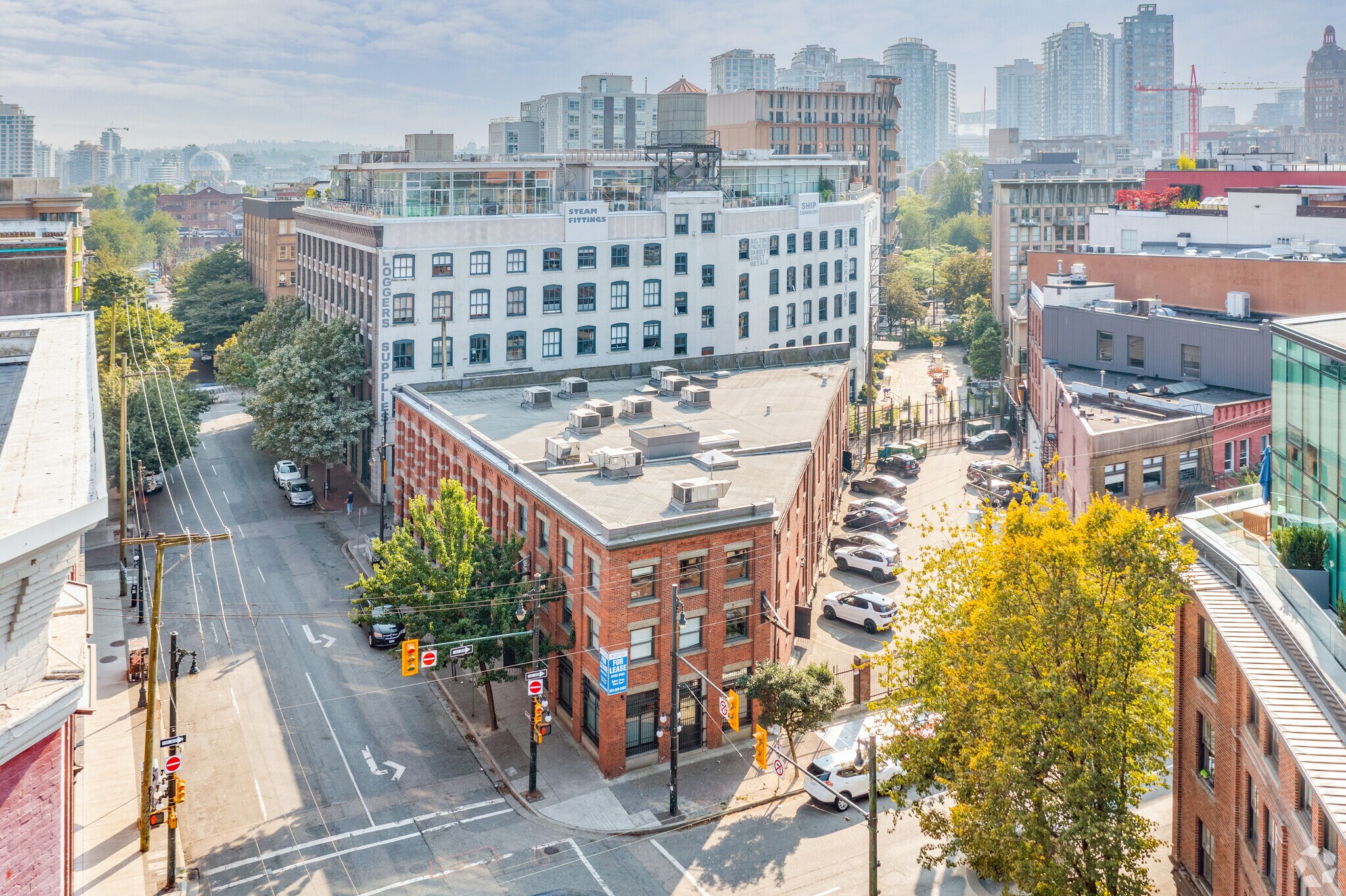 211 Columbia St, Vancouver, BC à vendre Photo principale– Image 1 sur 29