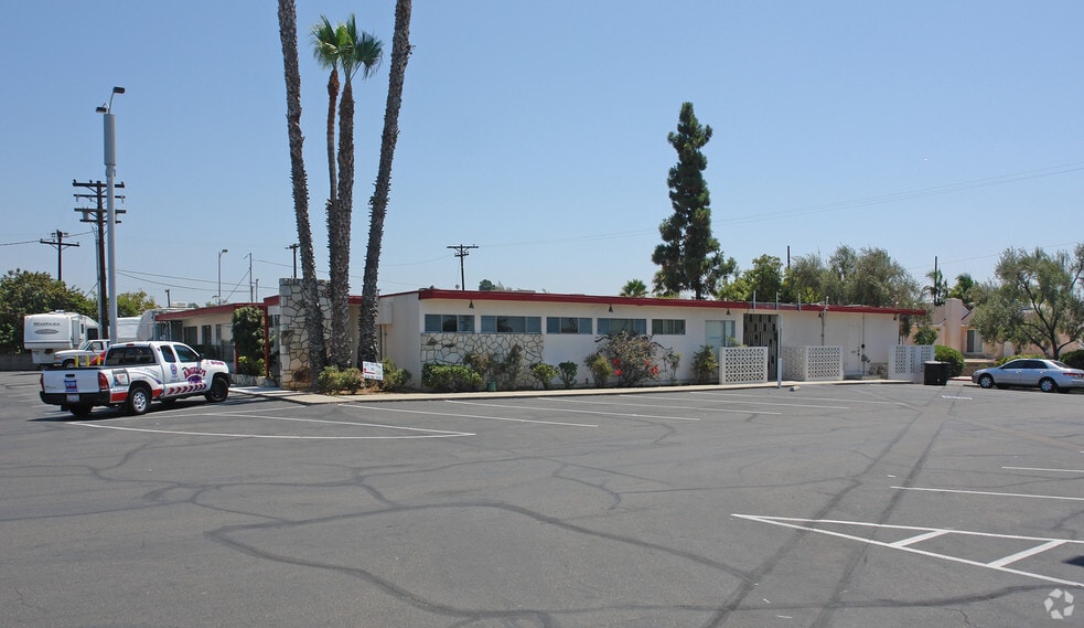 5105-5185 Waring Rd, San Diego, CA à louer - Photo principale – Image 3 sur 9