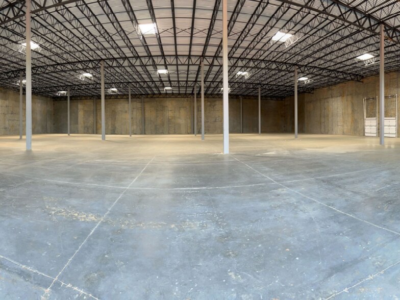 2010 Southeastern Industrial Dr, Newton, NC à vendre - Photo de l’immeuble – Image 2 sur 4