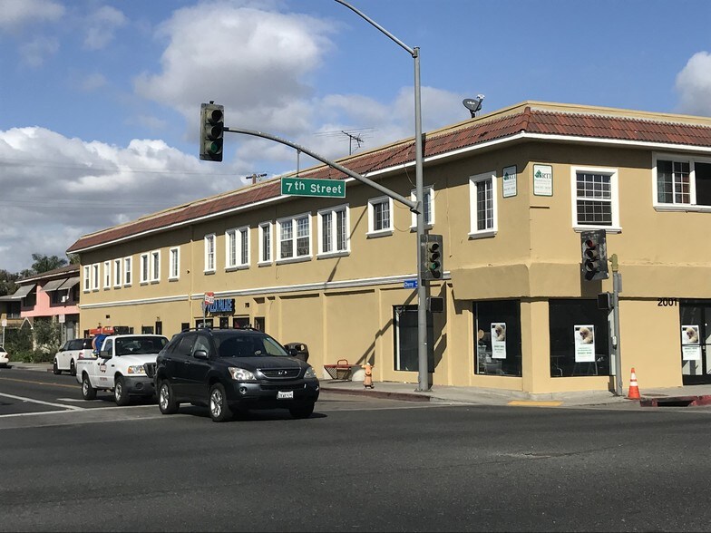 710 Cherry Ave, Long Beach, CA à vendre - Autre – Image 2 sur 7