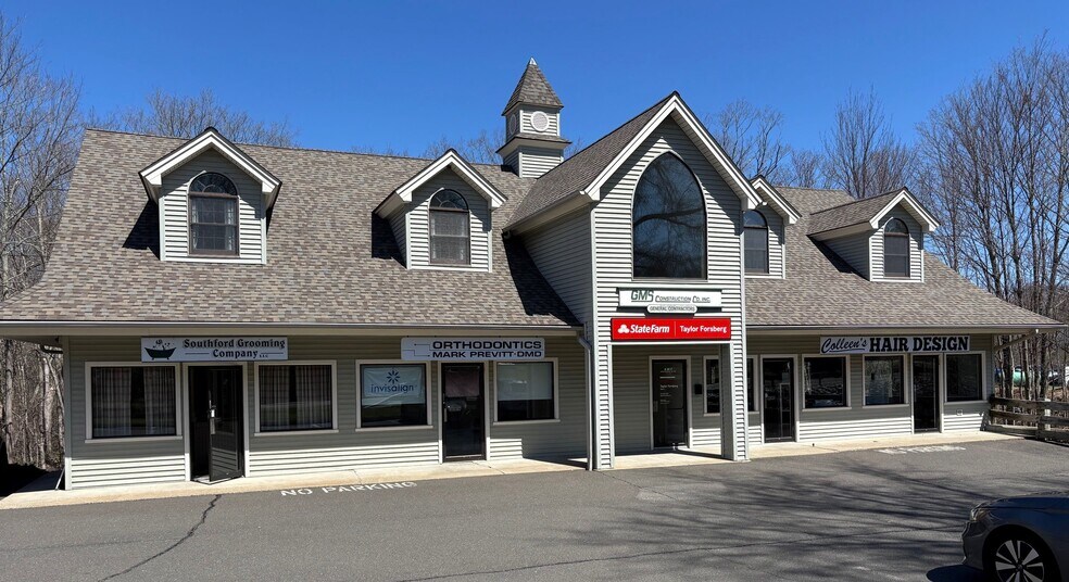 1369 Southford Rd, Southbury, CT à vendre - Photo de l’immeuble – Image 1 sur 17