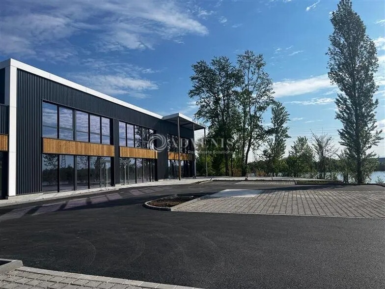 Local d'activités dans Geispolsheim à vendre - Photo de l’immeuble – Image 1 sur 5