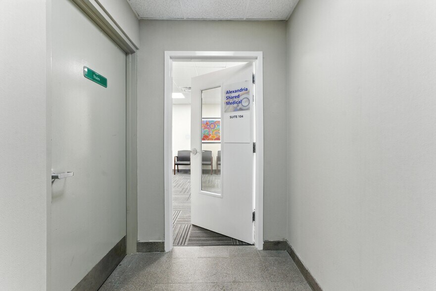 6000 Stevenson Ave, Alexandria, VA à louer - Photo de l’immeuble – Image 3 sur 20