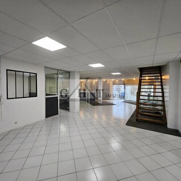 Local commercial dans Juvisy-sur-Orge à vendre - Photo intérieure – Image 2 sur 10
