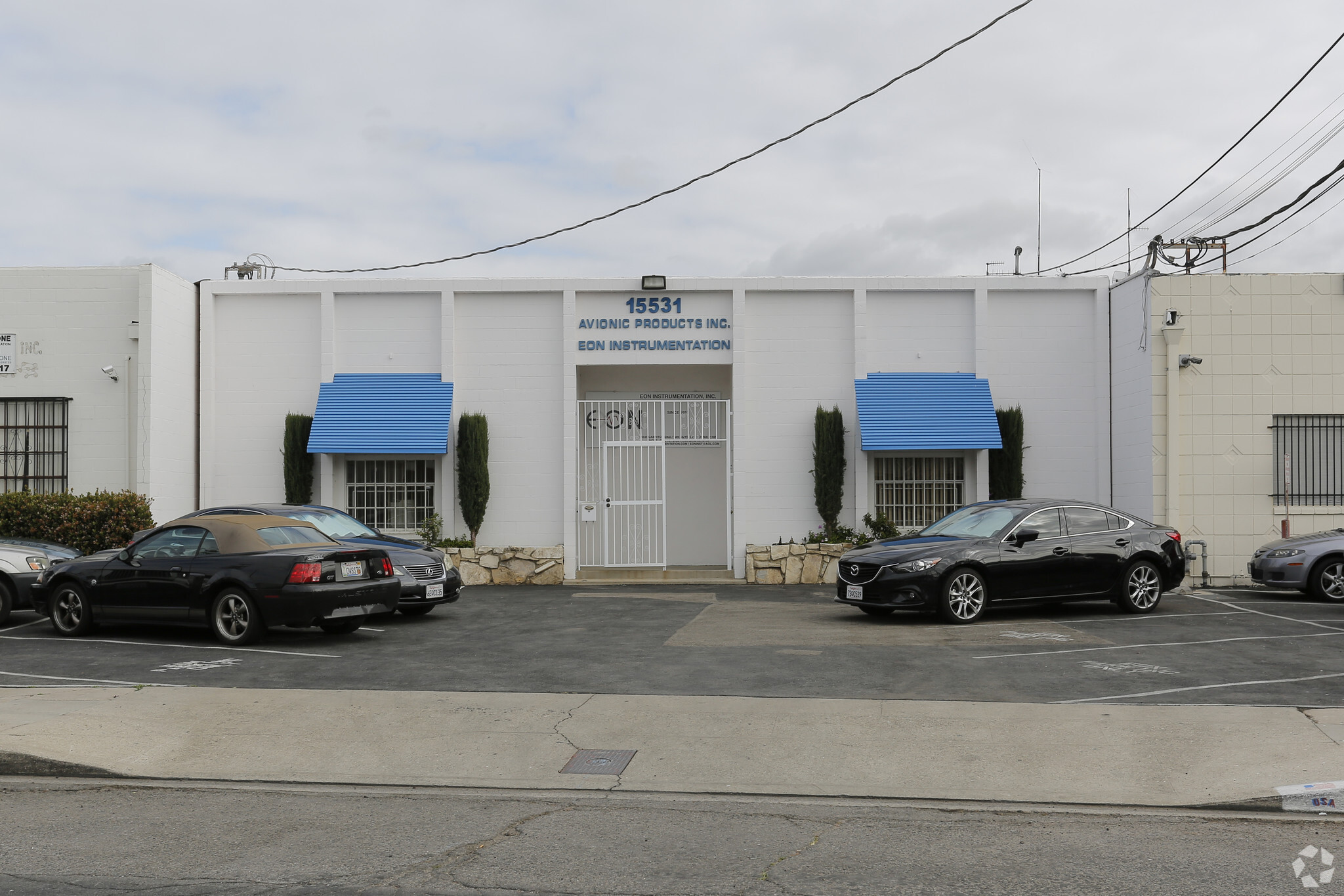 15531 Cabrito Rd, Van Nuys, CA à louer Photo principale– Image 1 sur 5