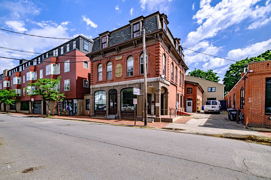 181 Brackett St, Portland, ME à vendre - Photo de l’immeuble – Image 2 sur 22