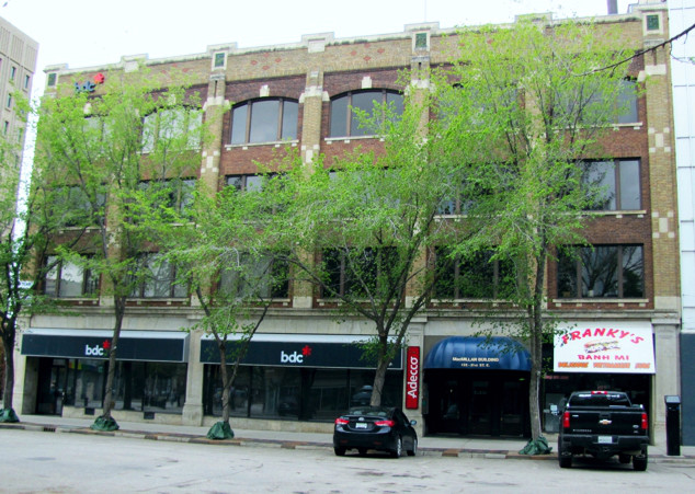 111 2 Ave S, Saskatoon, SK à louer - Photo de l’immeuble – Image 2 sur 26