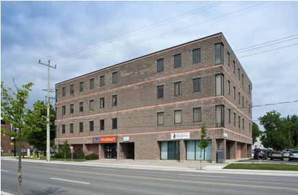 100 Colborne St, Orillia, ON à louer - Photo de l’immeuble – Image 2 sur 3