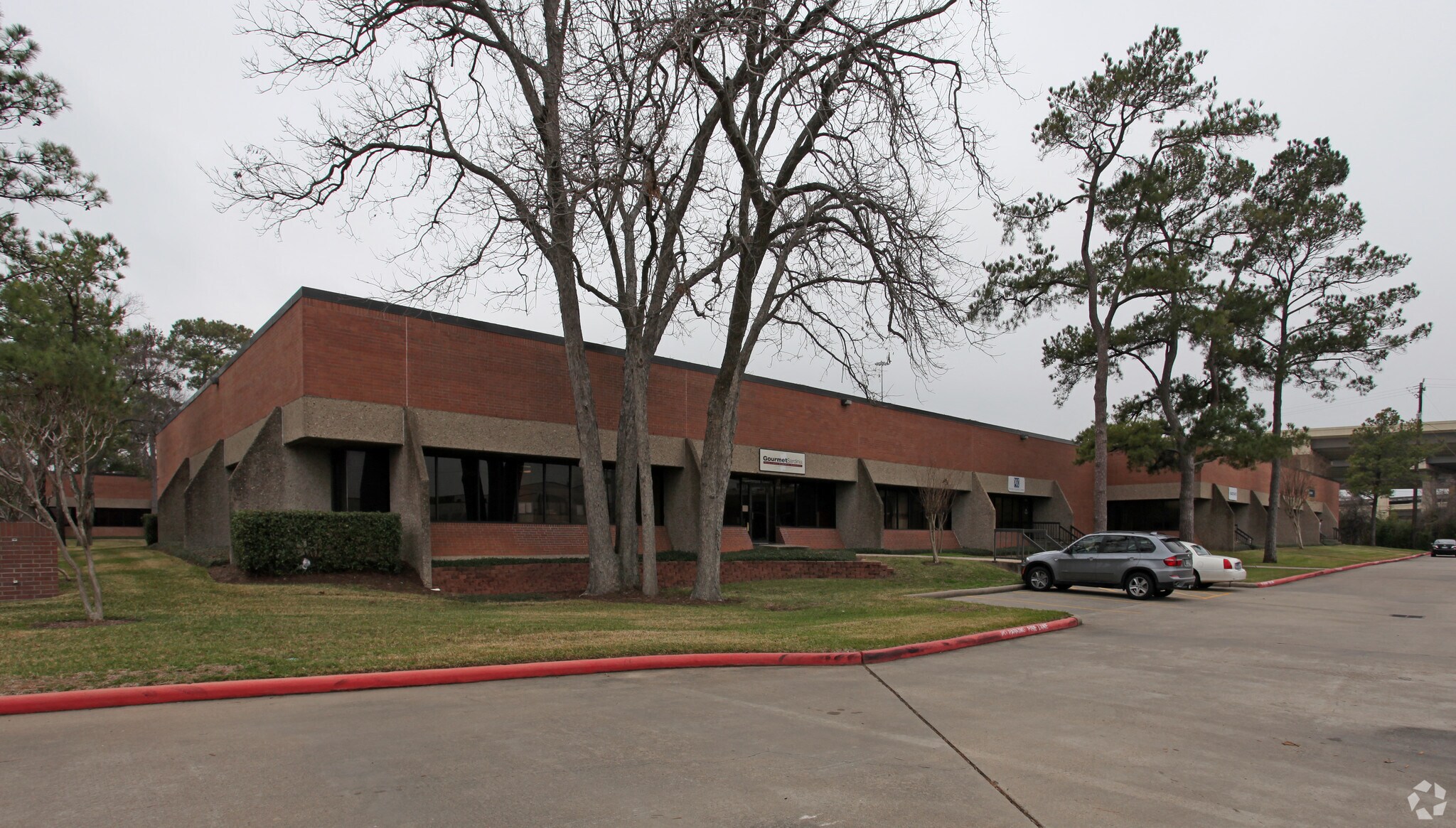 7051 Portwest Dr, Houston, TX à vendre Photo de l’immeuble– Image 1 sur 6