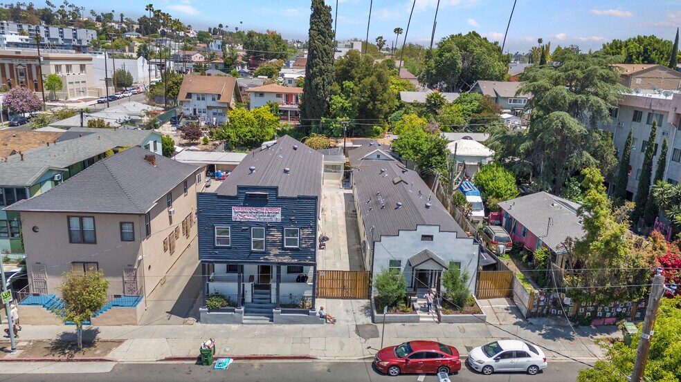 560 N Virgil Ave, Los Angeles, CA à vendre - Photo de l’immeuble – Image 2 sur 16